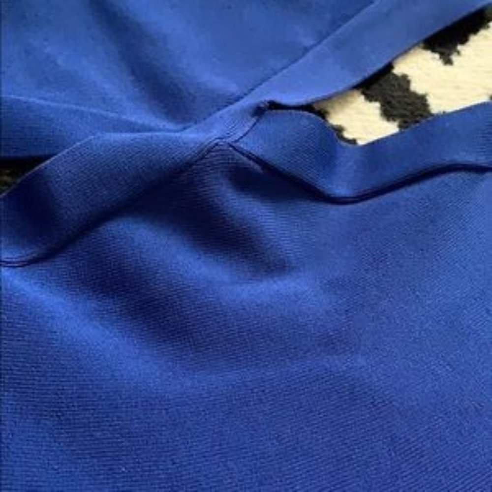 BCBG CUTOUT DRESS - Picture 3 of 4
